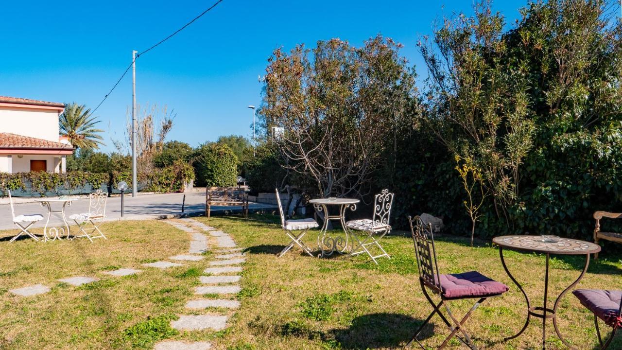 Quadrifoglio Affittacamere San Teodoro  Exterior foto