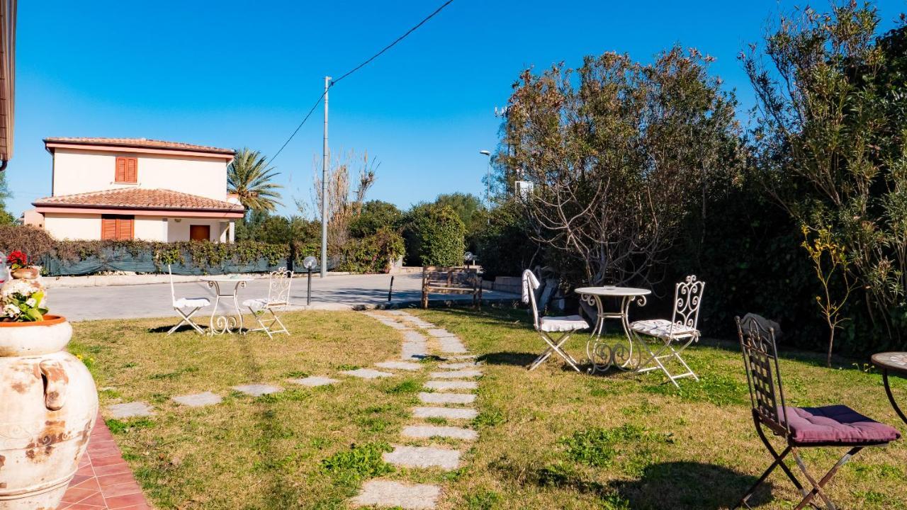 Quadrifoglio Affittacamere San Teodoro  Exterior foto