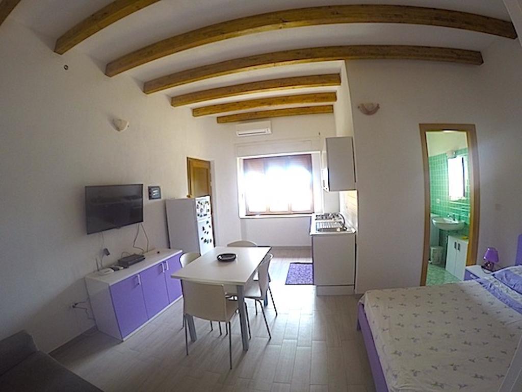 Quadrifoglio Affittacamere San Teodoro  Exterior foto